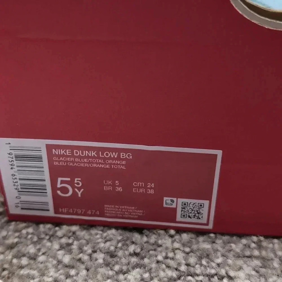 Nike Dunk Low - Picture 7 of 7